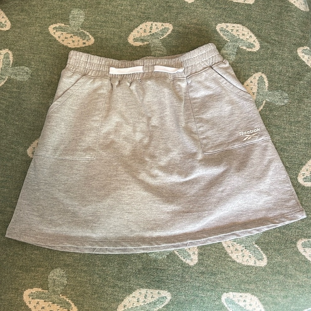 Reebok skort with pockets!